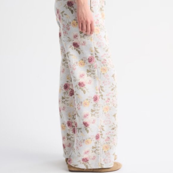 ABERCROMBIE & FITCH Women's High Rise Sunday Wide Leg Floral Sweatpants NWT - Picture 4 of 7